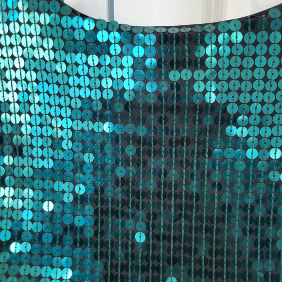 Beautiful sequin top - Picture 4 of 5